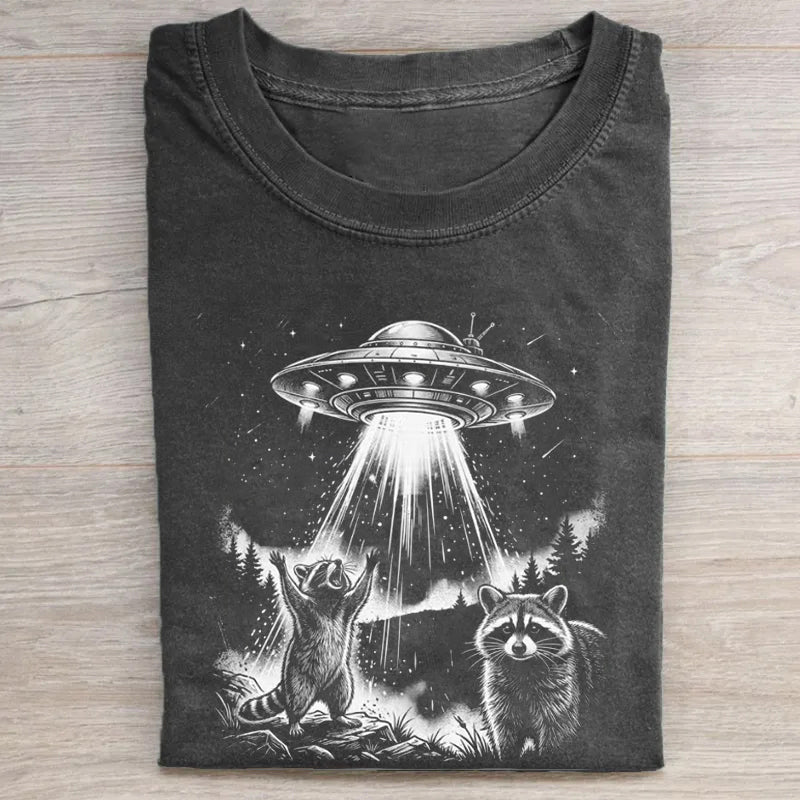 Vintage Raccon UFO T-shirt
